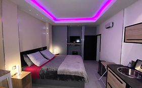 Hostal 170 Room 16 Service Appartement
